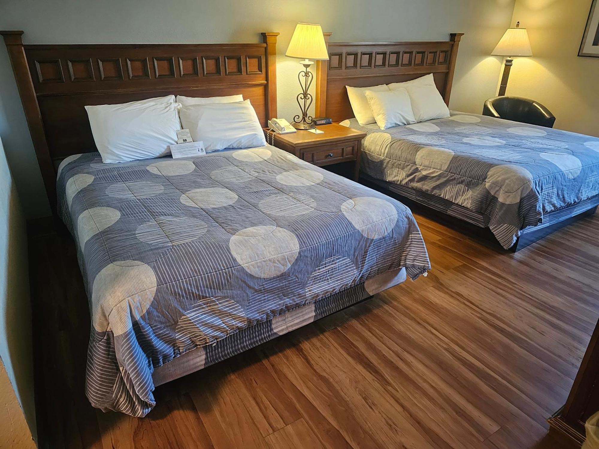 Family Room,1660295349:JPEG